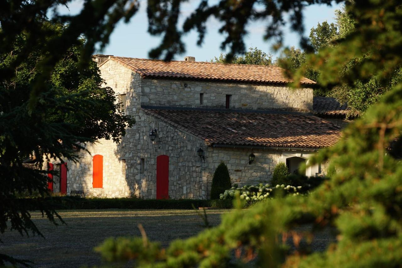 Les Nefliers Gite Cereste Exterior photo